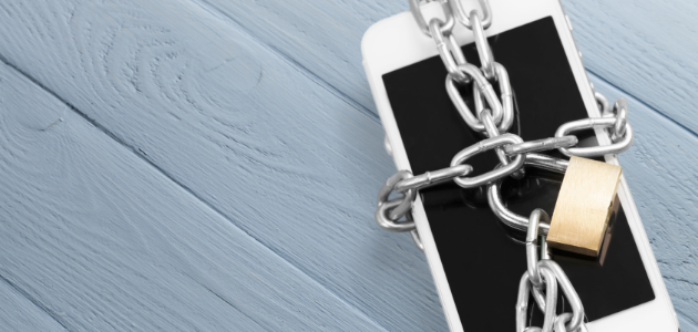 iphone with chains and lock iphone with chains and lock